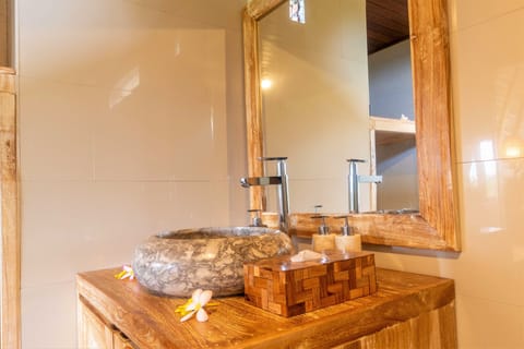 Lumbung House | Bathroom sink