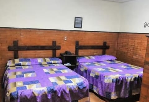 Basic Quadruple Room | Desk, free WiFi