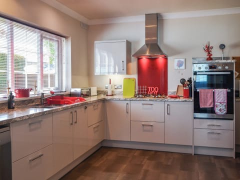 Kitchen | Corner Cottage, Bridlington