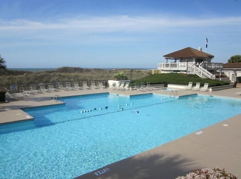 Beach Bar/Grill and Pool