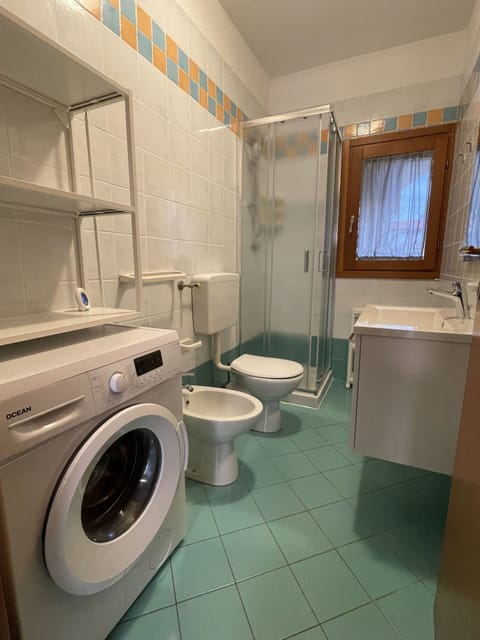 Sky, Building, Window, Tree, Plant, House, Land Lot, Cottage, Wood, Siding