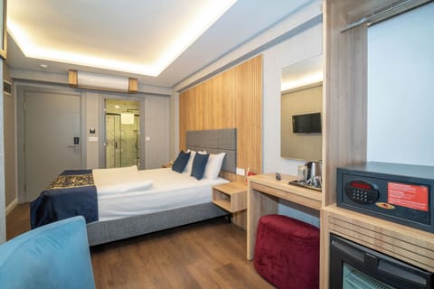 Deluxe Room, 1 Bedroom, Balcony, City View | View from room