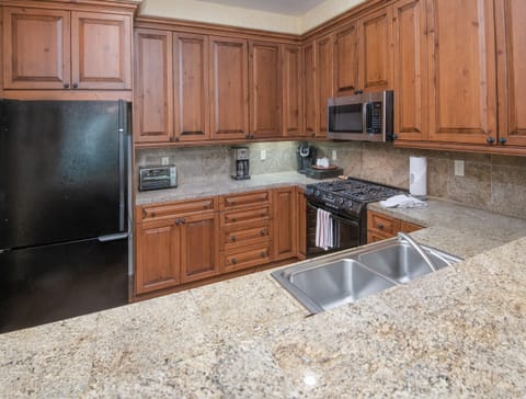 Fully Stocked Kitchen