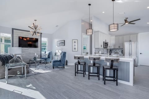 House, Multiple Bedrooms | Dining