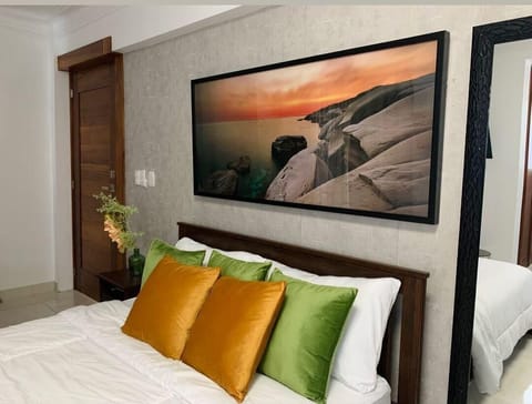 Comfort Studio, 1 Bedroom, City View | Blackout drapes, iron/ironing board, free WiFi, bed sheets