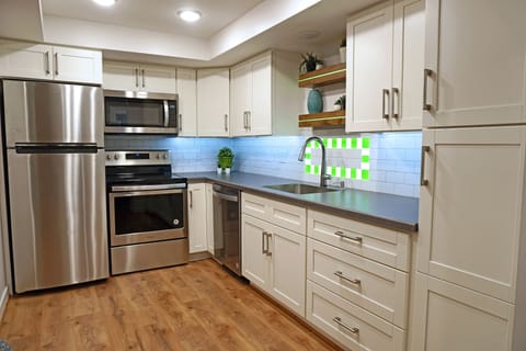 Full size modern kitchen stocked with everything you need. 