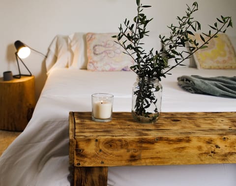 Triple Room | In-room safe, iron/ironing board, WiFi (free), bed sheets