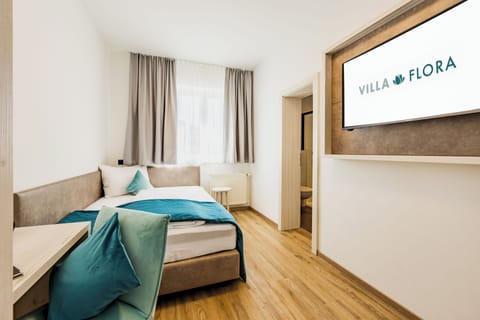 Comfort Single Room | Premium bedding, in-room safe, desk, blackout drapes