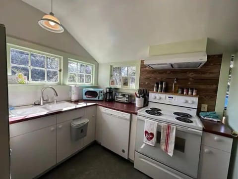 Our cute and well equipped kitchen.