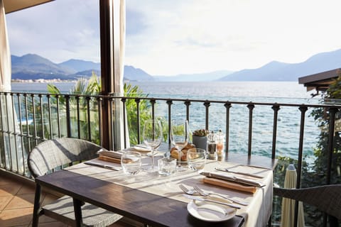 Daily buffet breakfast (EUR 30 per person)