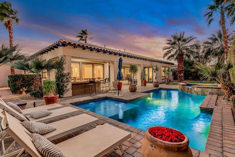 Welcome to Casa De Amore! If you are looking to host an amazing getaway, then look no further. This 7 bedroom, 6 bath home is waiting for you.