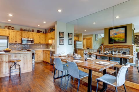 Welcome to 5 Eaglewood! We hope we get to host you at this unforgettable Sunriver rental!