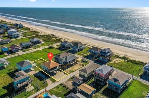 Hello, sunshine! You will not get tired of this view and Gulf breezes!