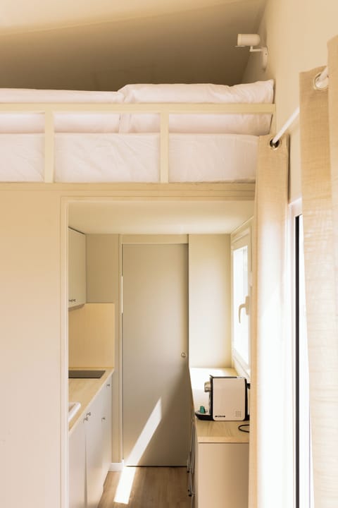 Cabin | Memory foam beds, free WiFi, bed sheets