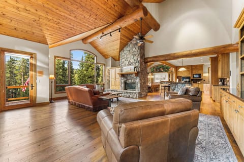 House (5 Bedrooms) | Property amenity