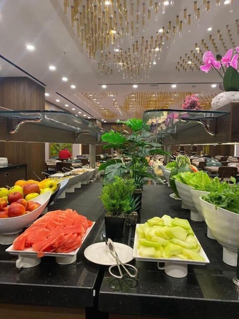 Daily buffet breakfast for a fee