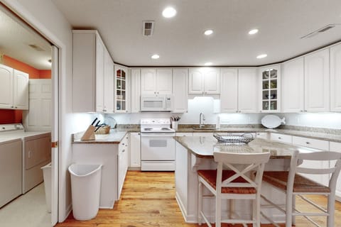 1031-Sparrow-Cottage-06022023_154953