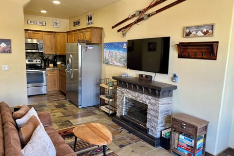 Living Area in Cottage, electric fireplace, smart TV, Bluetooth speaker, games