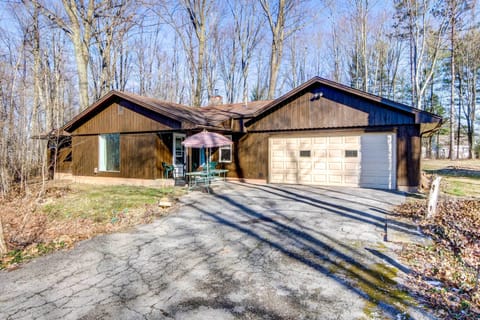 Youngstown Vacation Rental | 3BR | 1BA | 1,000 Sq Ft | 1 Step to Enter