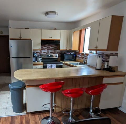 Full size kitchen, prepare your favorite meal while interacting with everyone 