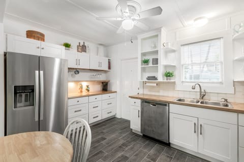 Fully equipped kitchen