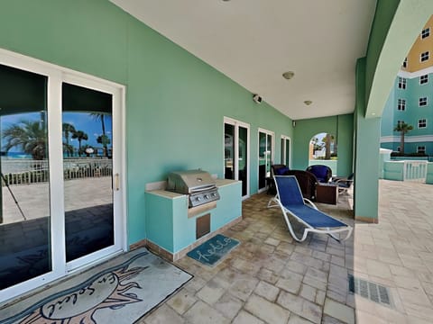 Gulf Front Patio - Gas Grill