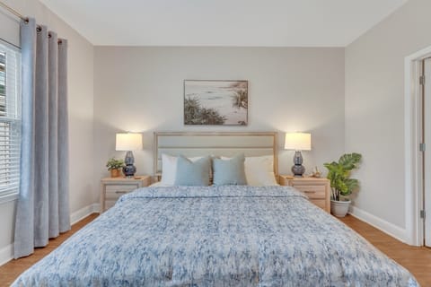 Downstairs master bedroom with king size bed