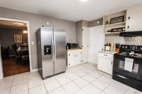 3e51495a-e787-4f52-a417-56c7373c586e