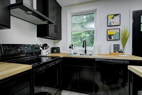 Updated appliances and efficient cooking layout