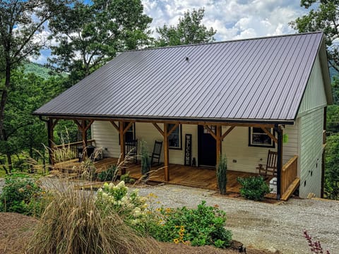 Graceland Mountain Cottage