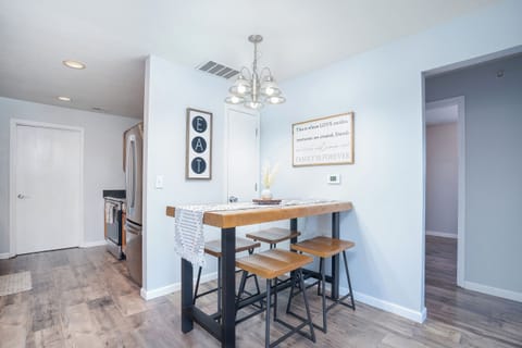 Gather around the table and create unforgettable memories as you start your day with a hearty breakfast made in your full kitchen or wind down and share stories over dinner - because good food and great company make for the best moments.