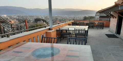 Triple Room | Free WiFi, bed sheets