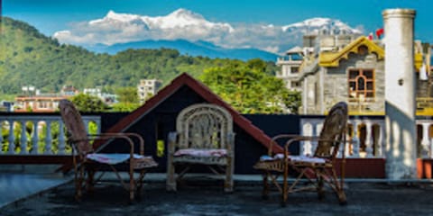 Deluxe Single Room | Free WiFi, bed sheets
