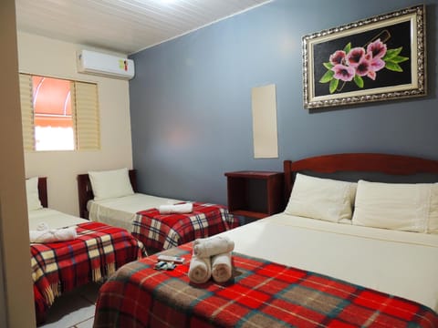Family Quadruple Room | WiFi (free), bed sheets