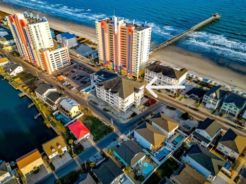 Amazing ocean views from 2 of the bedrooms and balconies. Steps to the beach. 