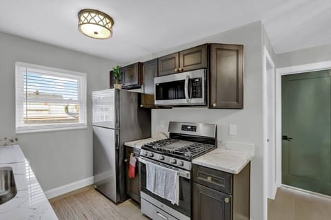 063dc724 66db 47f9 b385 987abc35d894