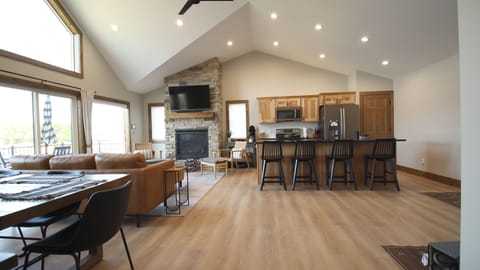 Kokomo Upstairs Great Room from Hallway