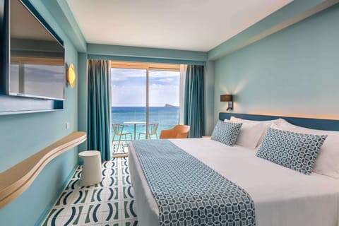 Superior Room, Sea View | In-room safe, iron/ironing board, free WiFi, bed sheets