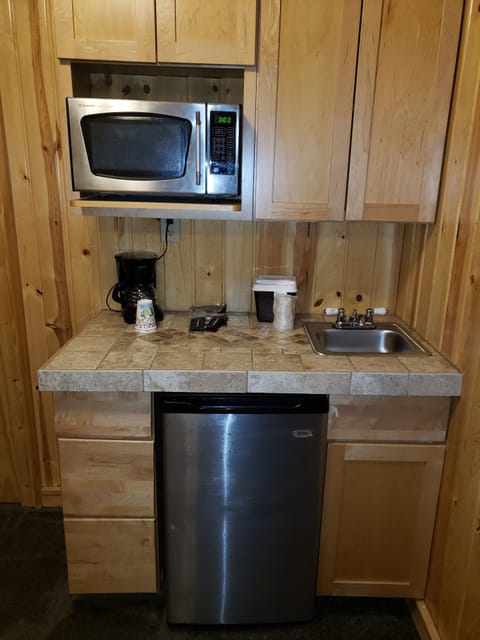 Deluxe Room, 1 Queen Bed with Sofa bed | Private kitchenette | Fridge, microwave, coffee/tea maker