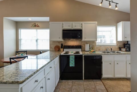 A dining setup designed for any meal, any time.