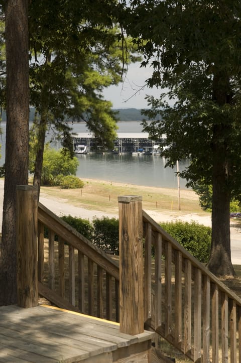 Room, 1 Bedroom | Property grounds