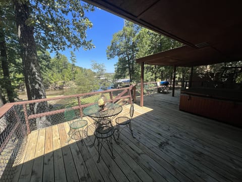 House, 3 Bedrooms | Terrace/patio