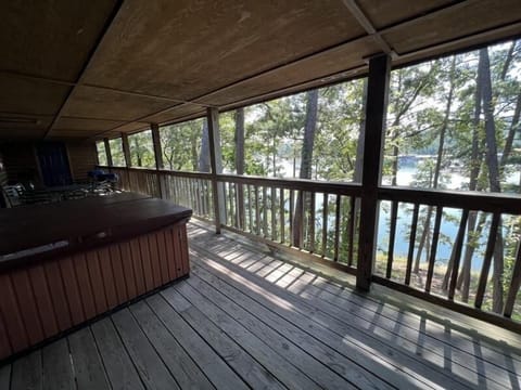 Cottage, 1 Bedroom | Outdoor spa tub