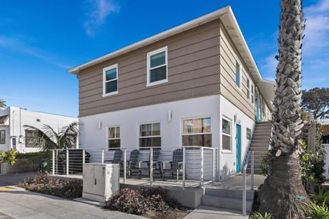 Exterior - 3 apartments