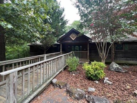 House, Cabin, Cottage, Tree, Vegetation