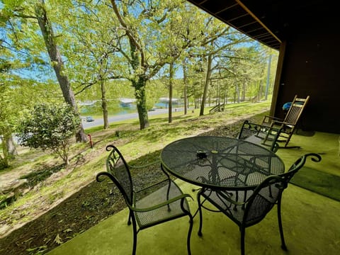 Nature, Outdoors, Scenery, Grass, Chair