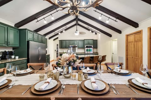 Dramatic vaulted ceilings