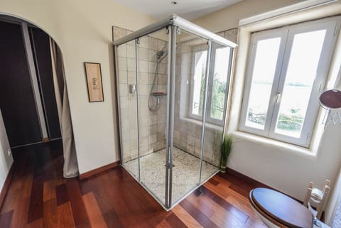chambre la Terrasse  salle d'eau douche