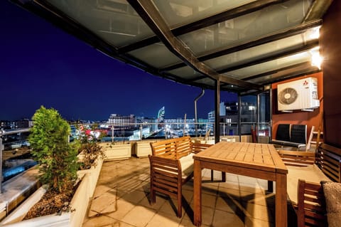 Apartment | Outdoor dining