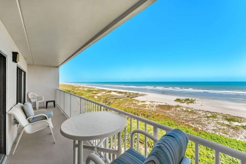 Apartment (2 Bedrooms) | Beach/ocean view